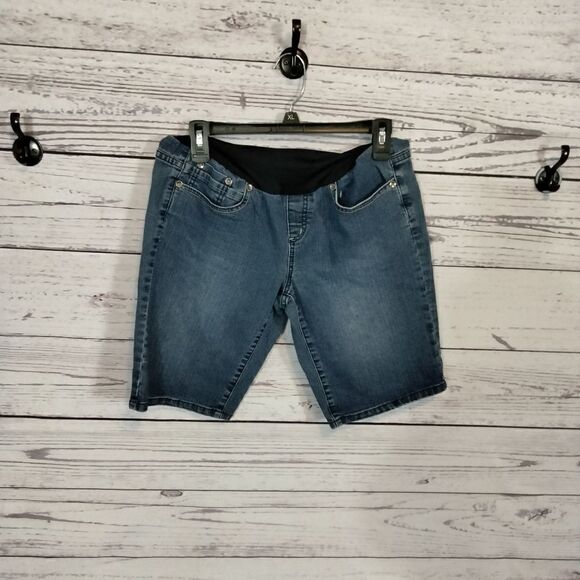 New without tags. "Karent" woman's maternity shorts - Picture 1 of 6